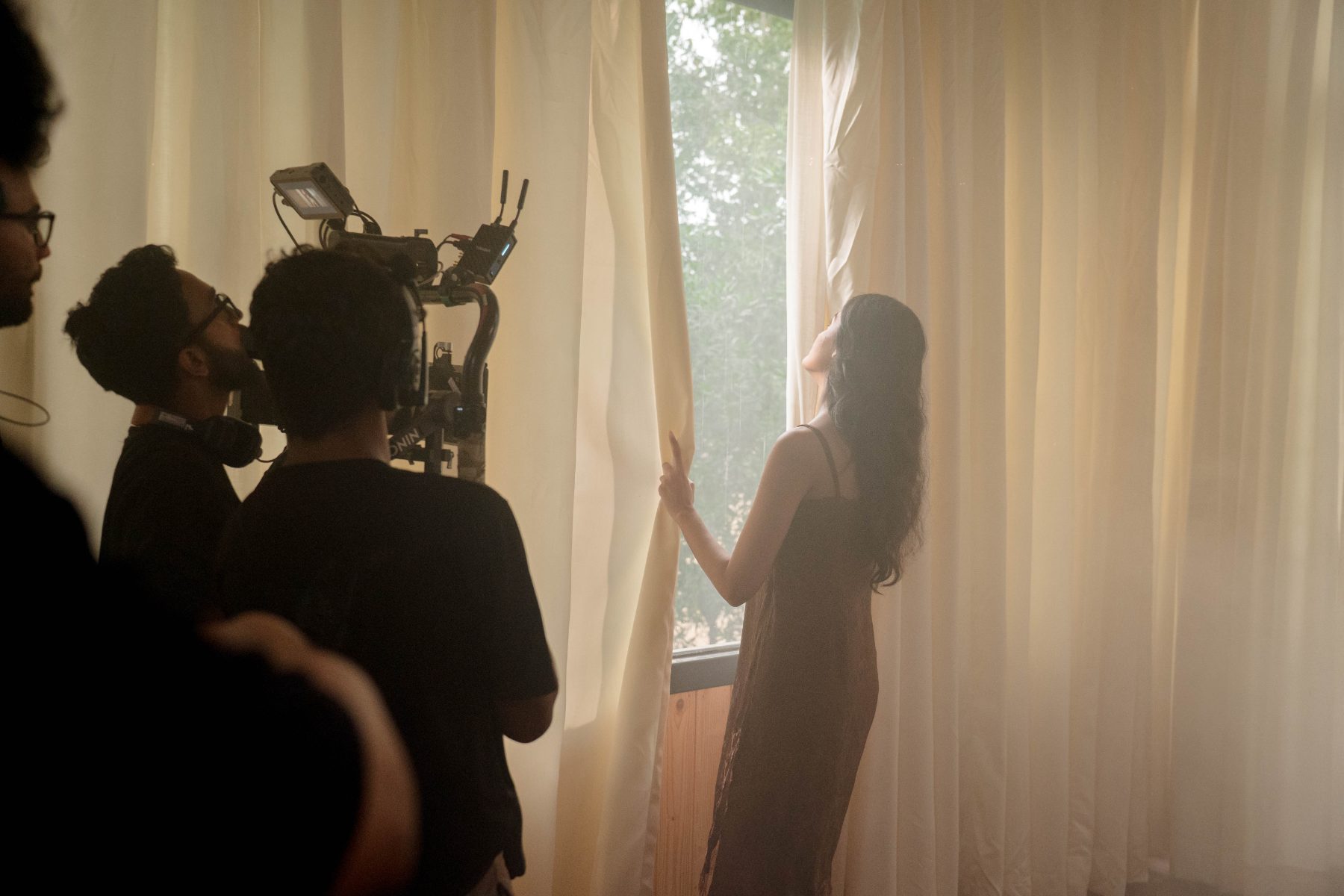 Camera rig at the curtains with the lead